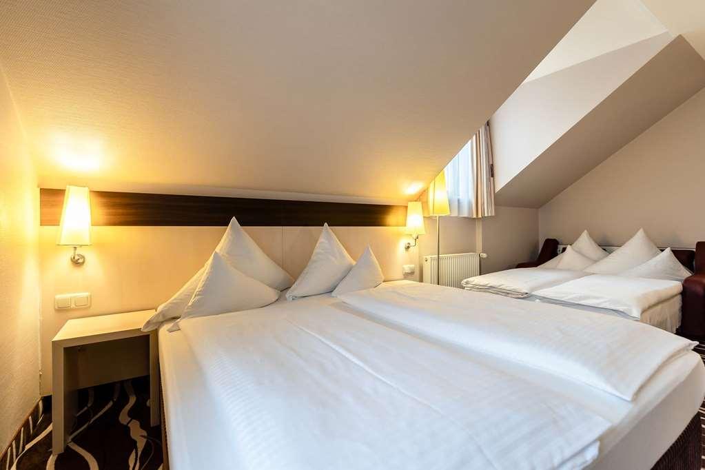 Hotel Demas Munchen-Унтерахинг Стая снимка